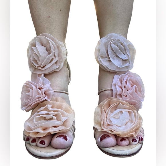 Giuseppe Zanotti Organza Flower Appliqué Heels – Size 37 - Picture 2 of 9